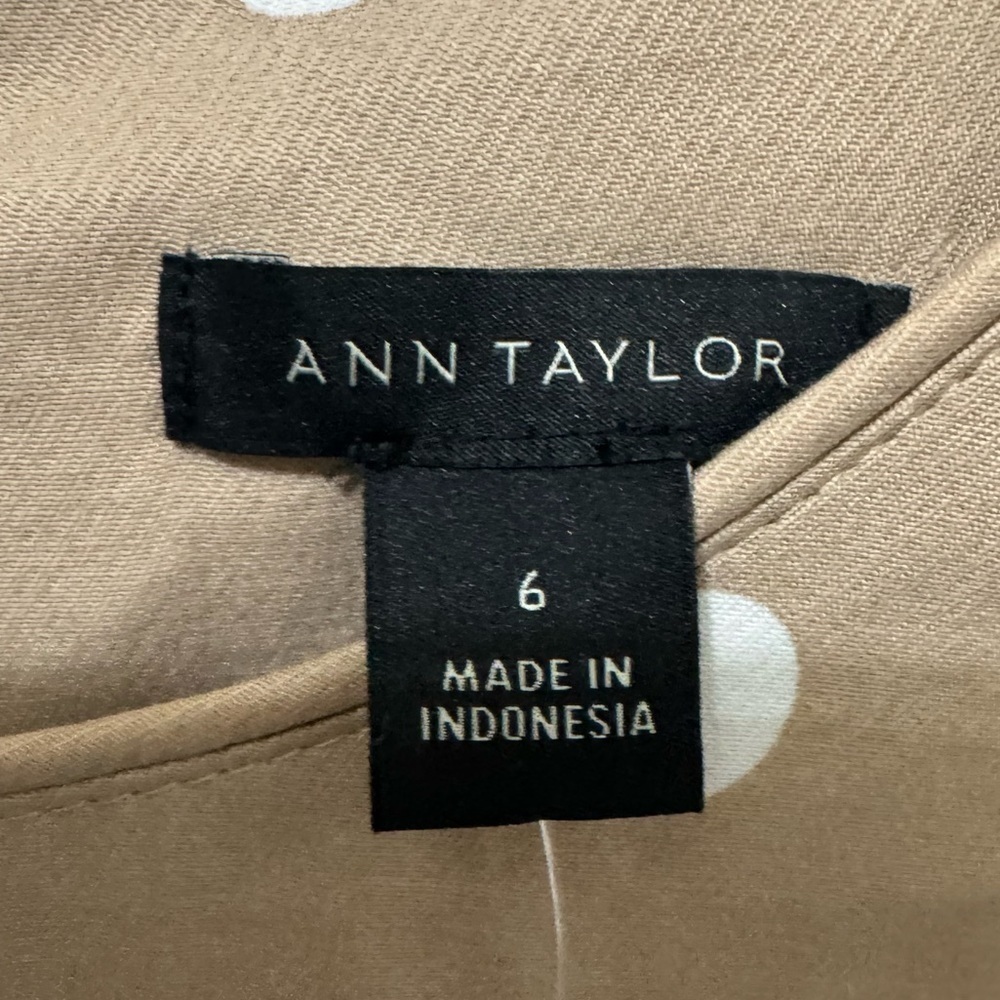 Ann Taylor Polka Dot Short Sleeve Sheath Dress Size 6 - Picture 3 of 5